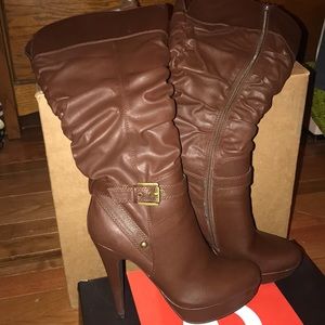 Guess brown wide calf size 8 boots.